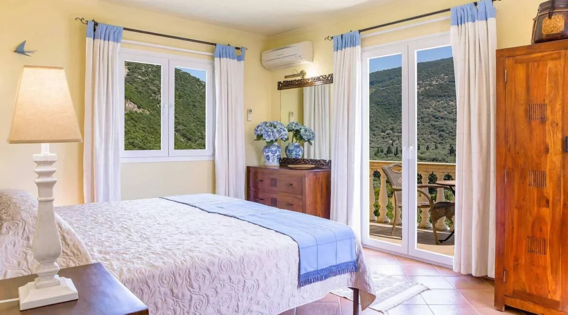 Luxurious Villa for Sale in Lefkada 17