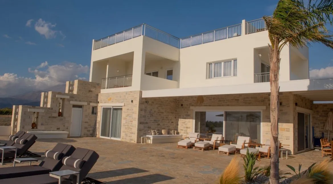 Luxurious beachfront villa for sale in South Crete Greece 11