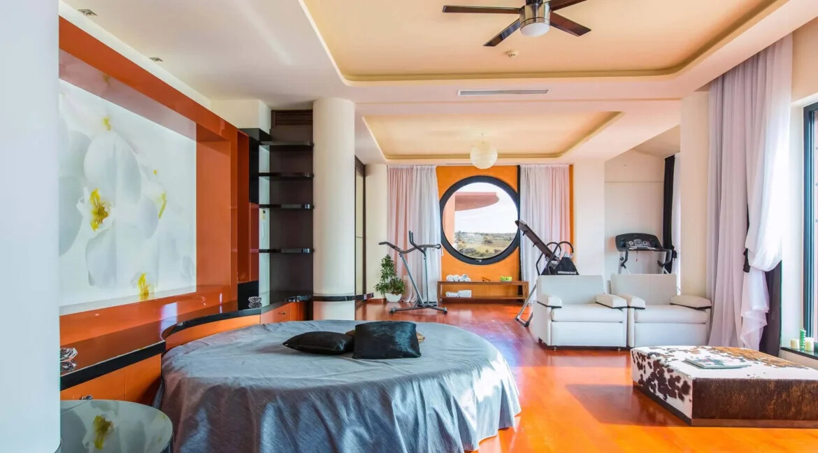 Seafront Villa for sale at Tersanas Chania Crete 26