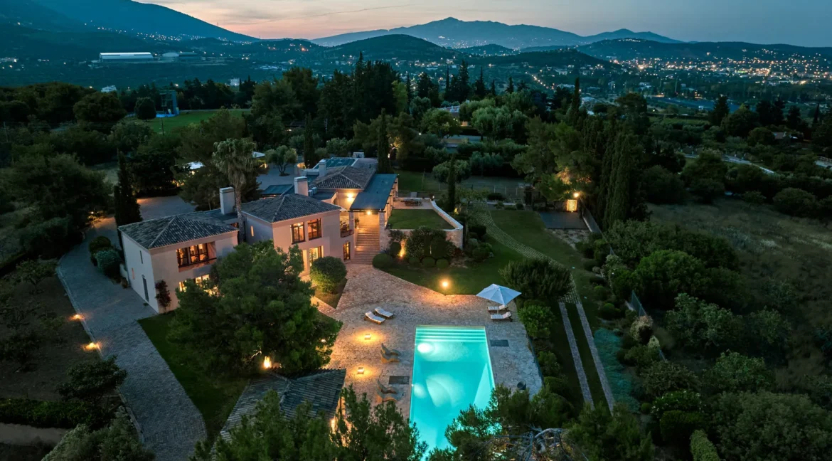 Spectacular villa in Athens for sale 3