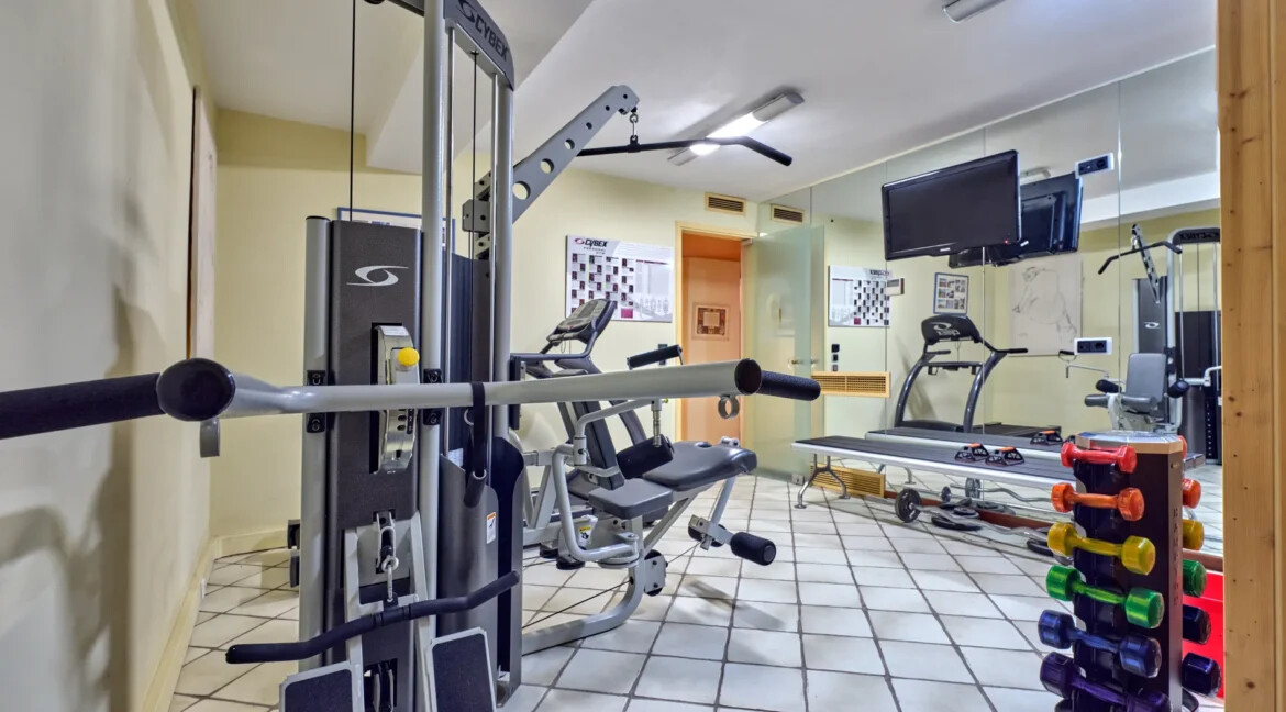 Spectacular villa in Athens for sale 9