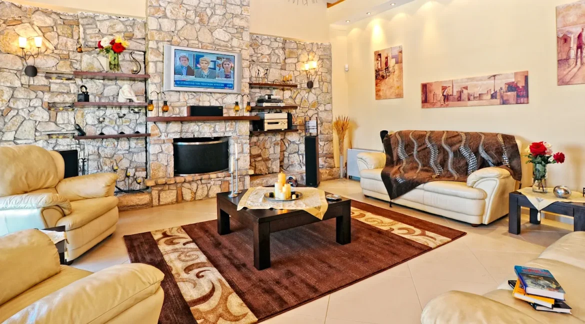luxury Villa for sale in Corfu with private pool 1
