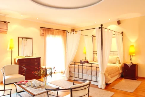 luxury Villa for sale in Corfu with private pool 11