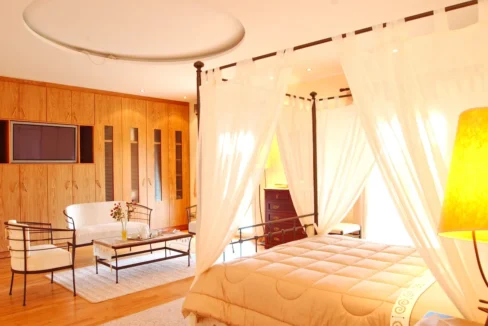 luxury Villa for sale in Corfu with private pool 12