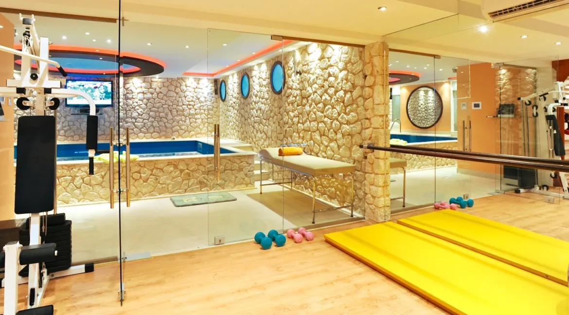 luxury Villa for sale in Corfu with private pool 18