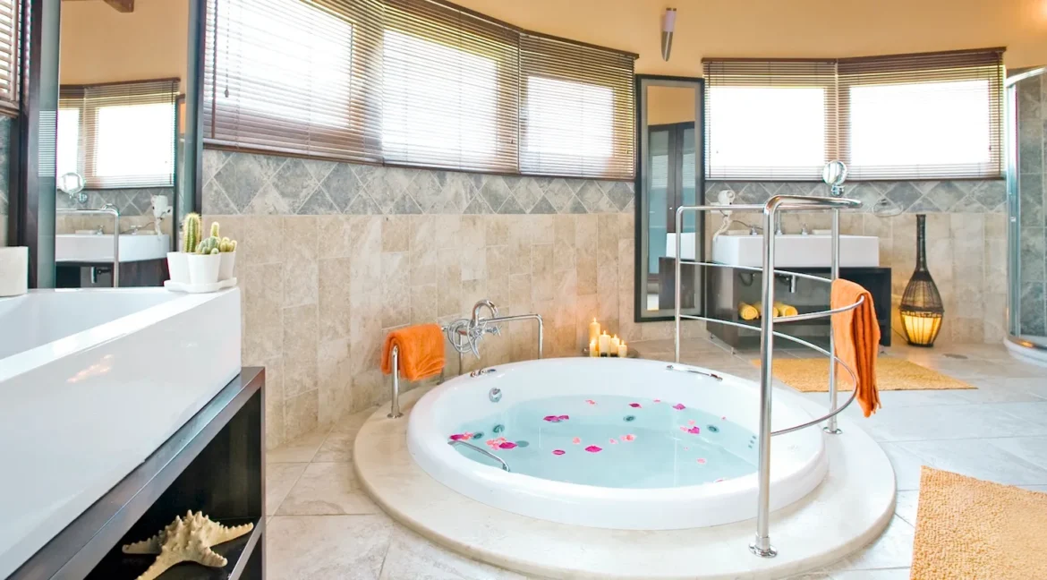 luxury Villa for sale in Corfu with private pool 25