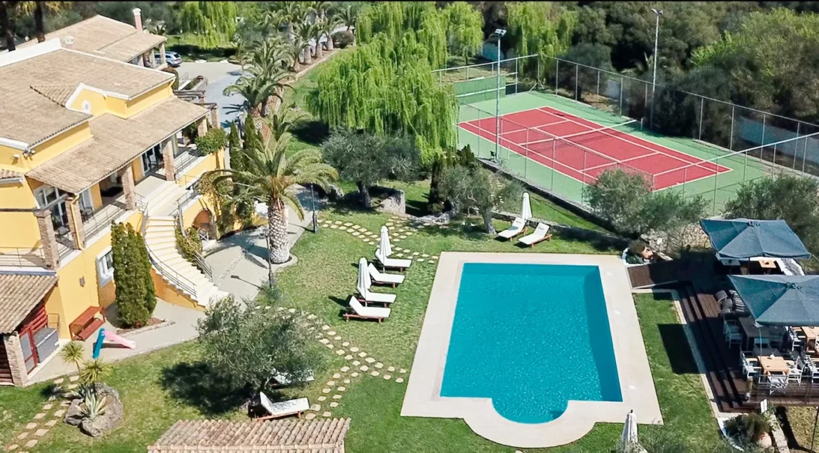 luxury Villa for sale in Corfu with private pool 29