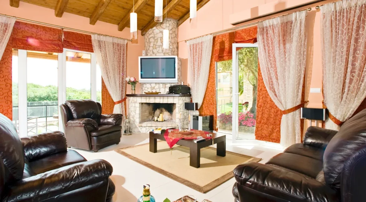 luxury Villa for sale in Corfu with private pool 3