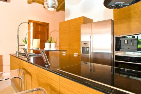 luxury Villa for sale in Corfu with private pool 4