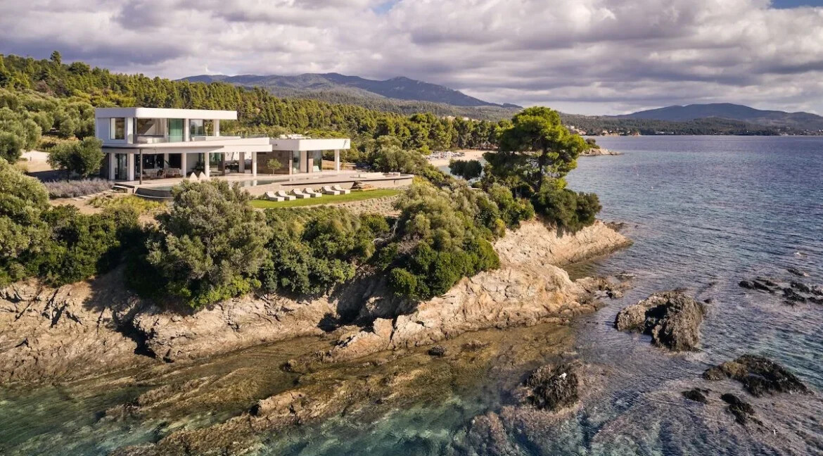 Amazing and Unique Seafront Mansion in Halkidiki 1