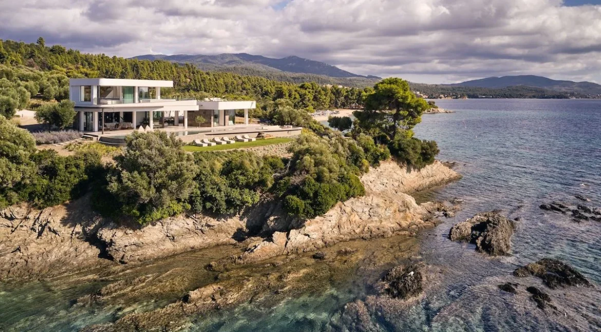 Amazing and Unique Seafront Mansion in Halkidiki 1