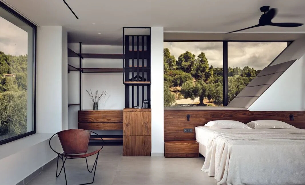 Amazing and Unique Seafront Mansion in Halkidiki 21