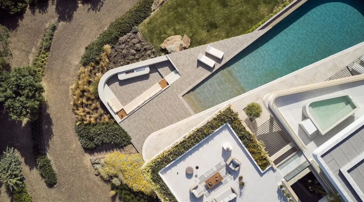 Amazing and Unique Seafront Mansion in Halkidiki 34