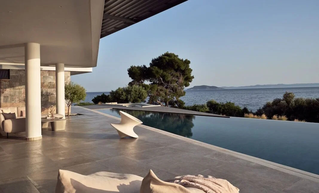 Amazing and Unique Seafront Mansion in Halkidiki 8