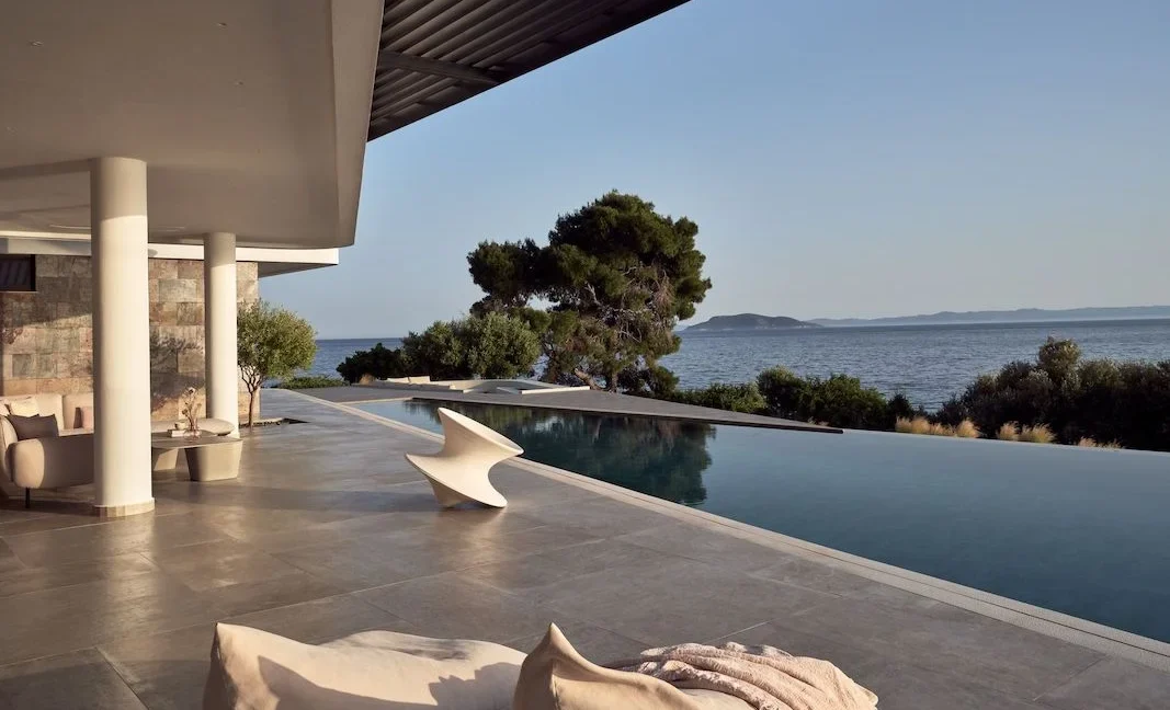 Amazing and Unique Seafront Mansion in Halkidiki 8