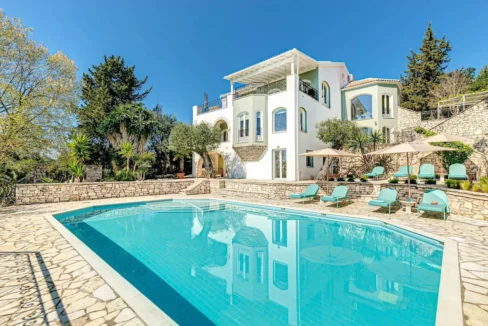Sea views Villa in Corfu for sale