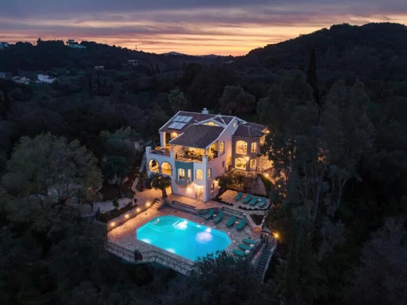 Sea views Villa in Corfu for sale