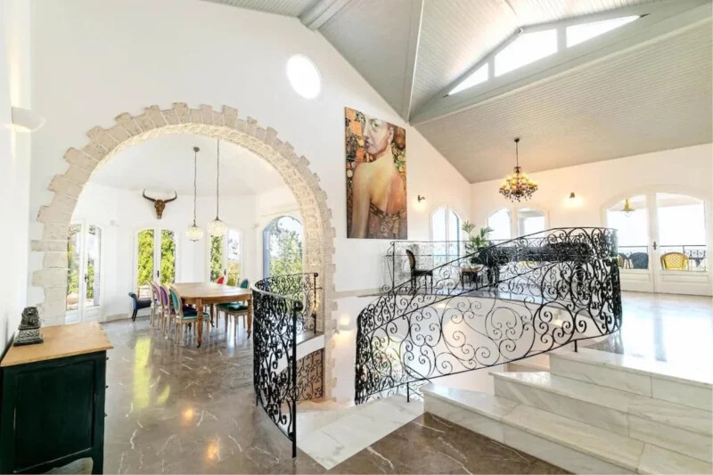 Sea views Villa in Corfu for sale