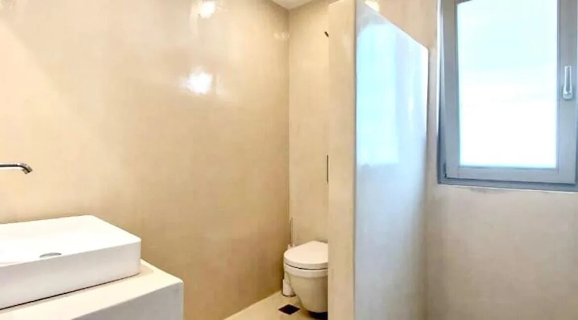 Charming ground floor house for sale in Paros 11