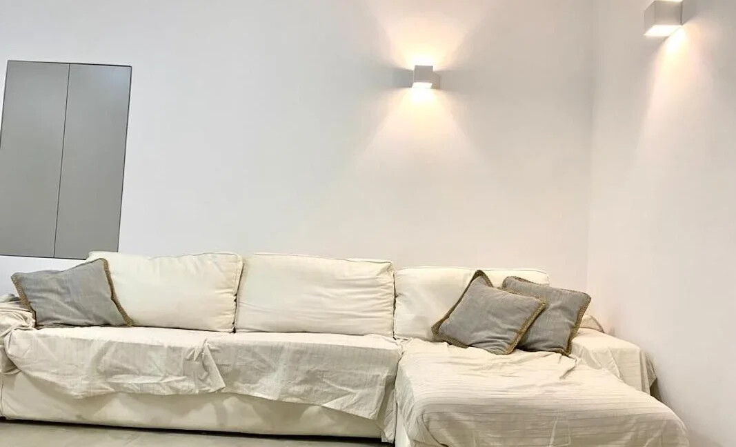 Charming ground floor house for sale in Paros 19