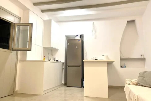 Charming ground floor house for sale in Paros 21