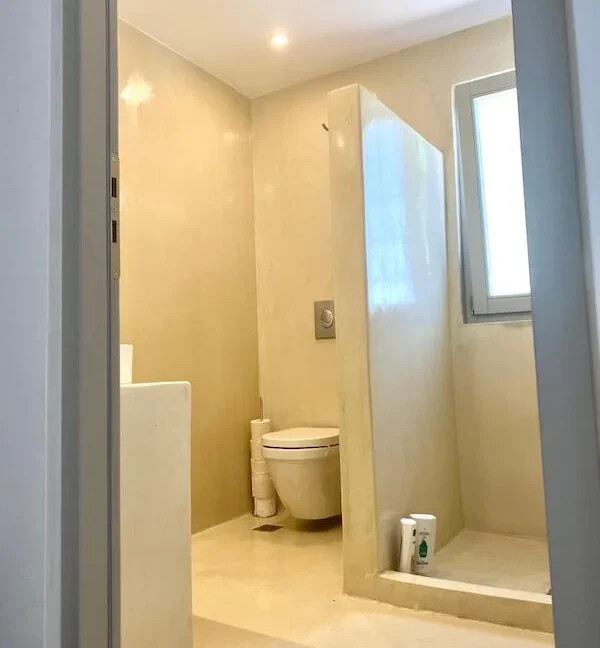 Charming ground floor house for sale in Paros 23