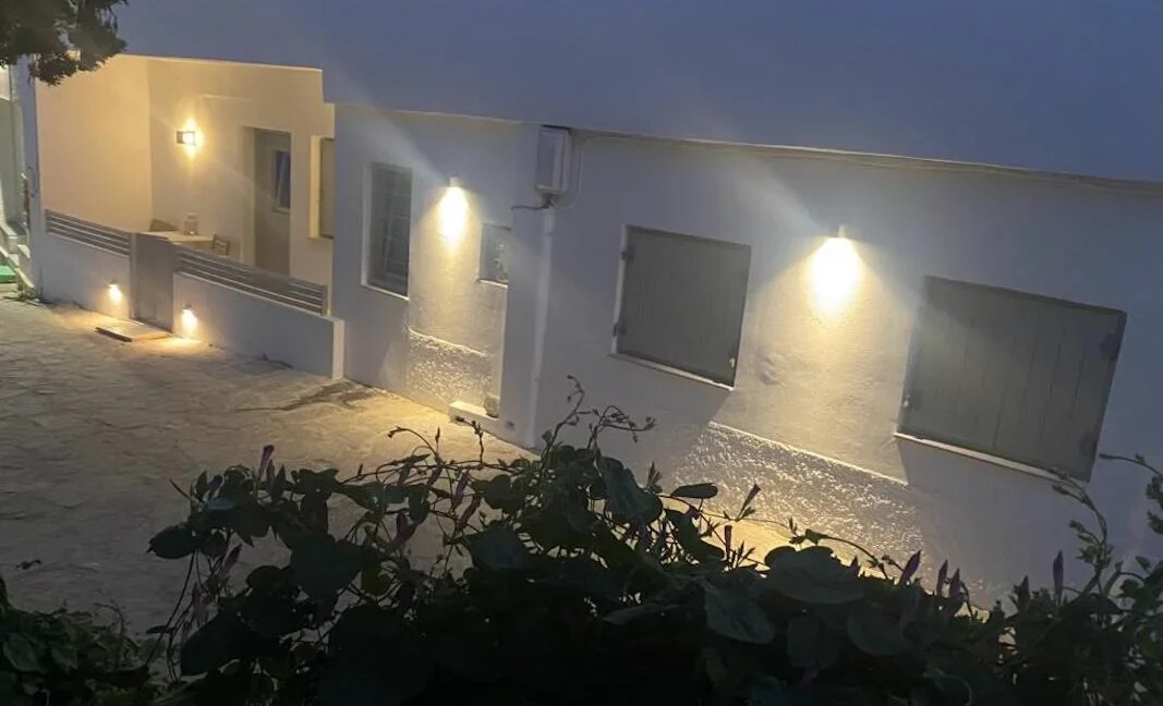 Charming ground floor house for sale in Paros 25