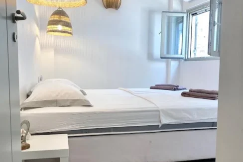 Charming ground floor house for sale in Paros 3