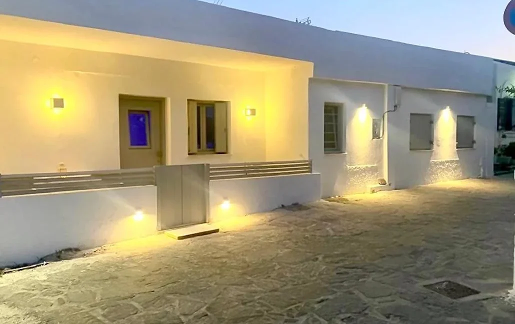 Charming ground floor house for sale in Paros 6