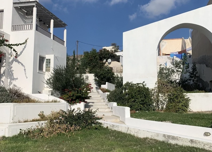 House for sale in Santorini 6