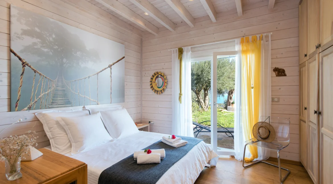 Luxurious Hillside Villa for sale in Corfu 18