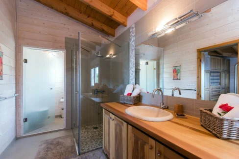 Luxurious Hillside Villa for sale in Corfu 20