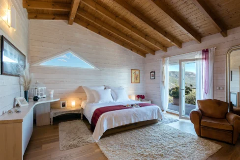 Luxurious Hillside Villa for sale in Corfu 22