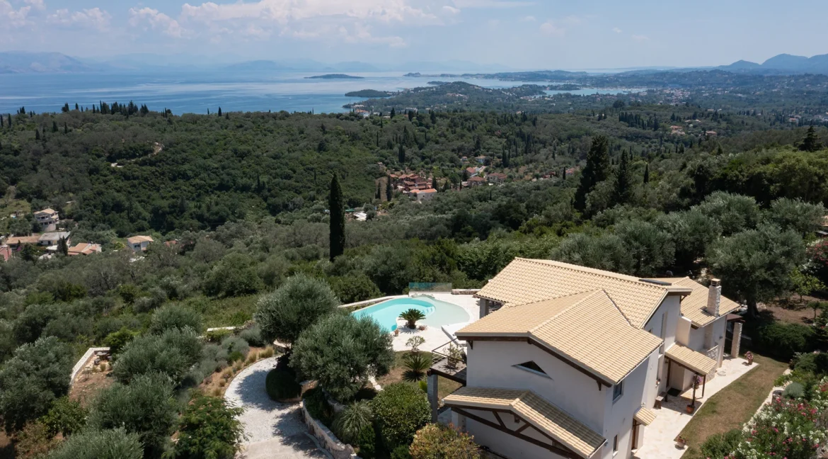 Luxurious Hillside Villa for sale in Corfu 3