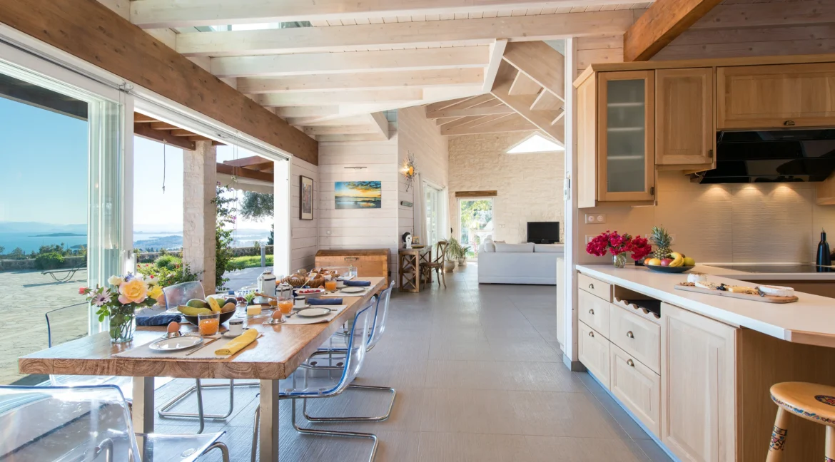 Luxurious Hillside Villa for sale in Corfu 31