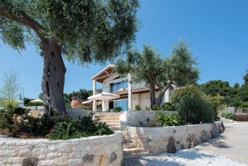 Luxurious Hillside Villa for sale in Corfu 8