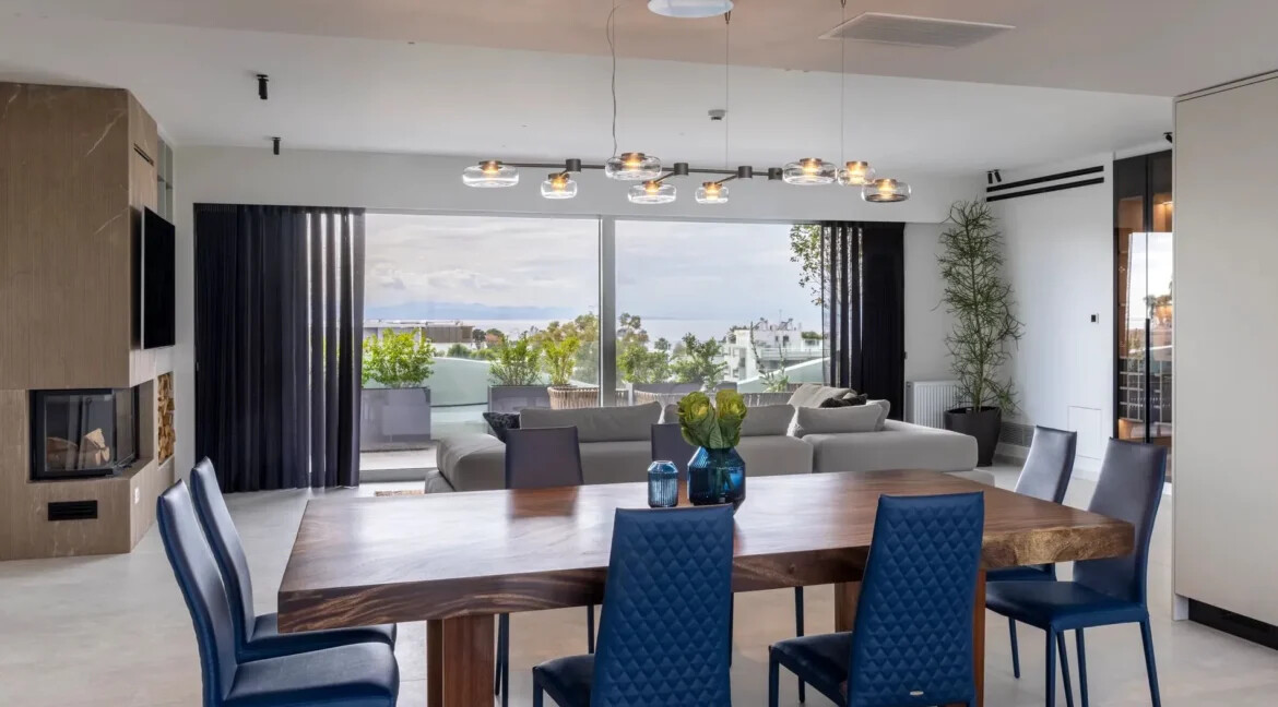 Luxurious Triplex Penthouse with Panoramic Sea Views in Glyfada for sale 10