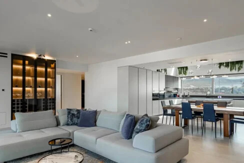 Luxurious Triplex Penthouse with Panoramic Sea Views in Glyfada for sale 11