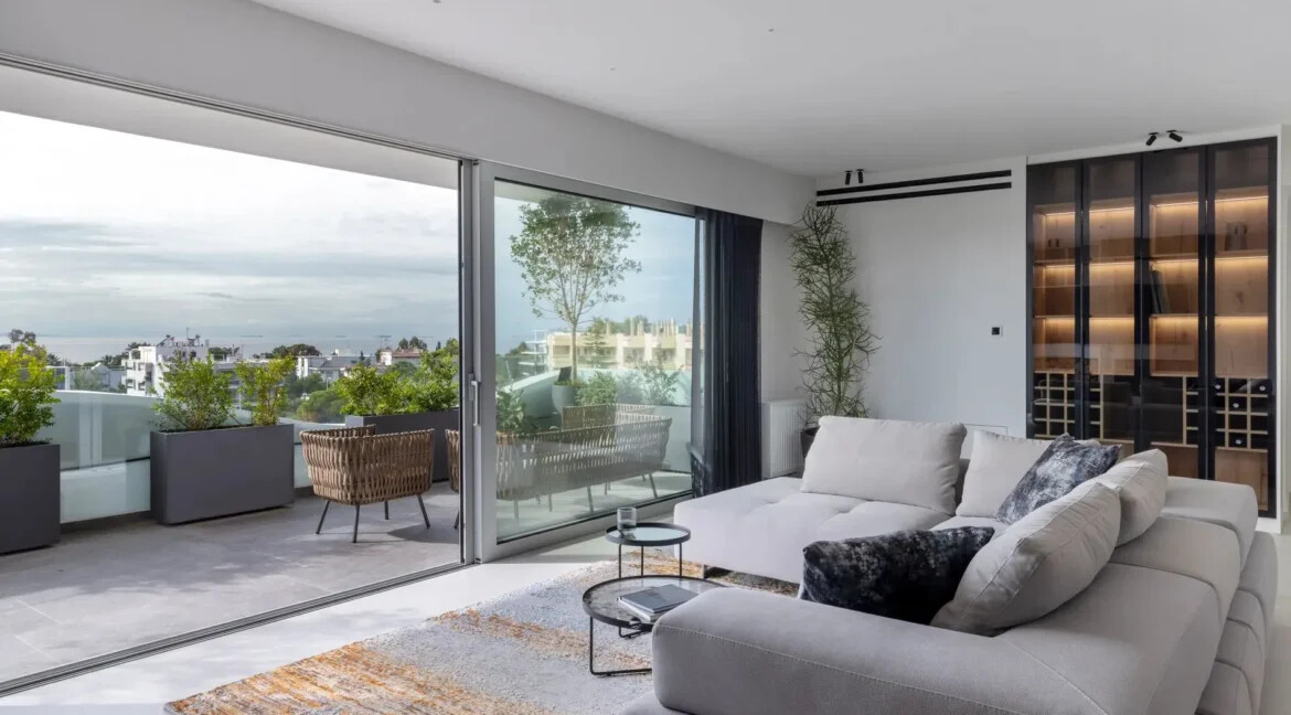 Luxurious Triplex Penthouse with Panoramic Sea Views in Glyfada for sale 12