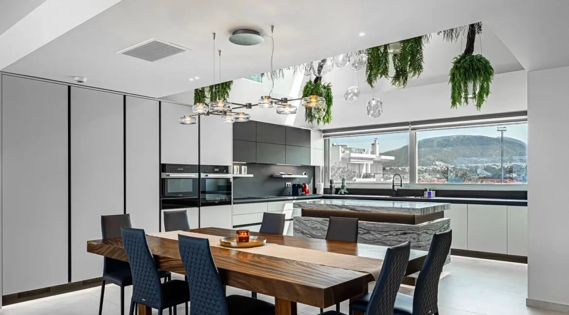 Luxurious Triplex Penthouse with Panoramic Sea Views in Glyfada for sale 13