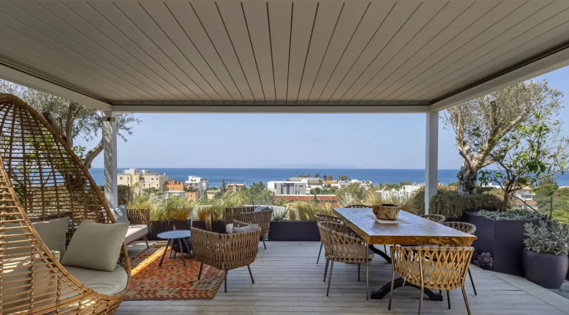 Luxurious Triplex Penthouse with Panoramic Sea Views in Glyfada for sale 17