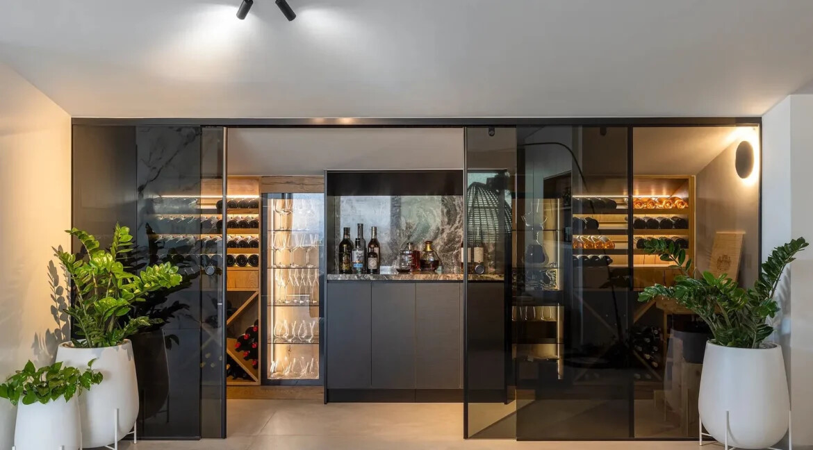 Luxurious Triplex Penthouse with Panoramic Sea Views in Glyfada for sale 19