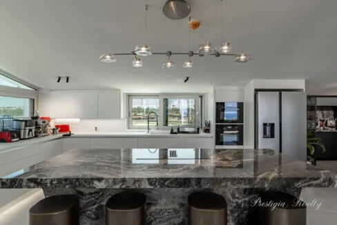 Luxurious Triplex Penthouse with Panoramic Sea Views in Glyfada for sale 22