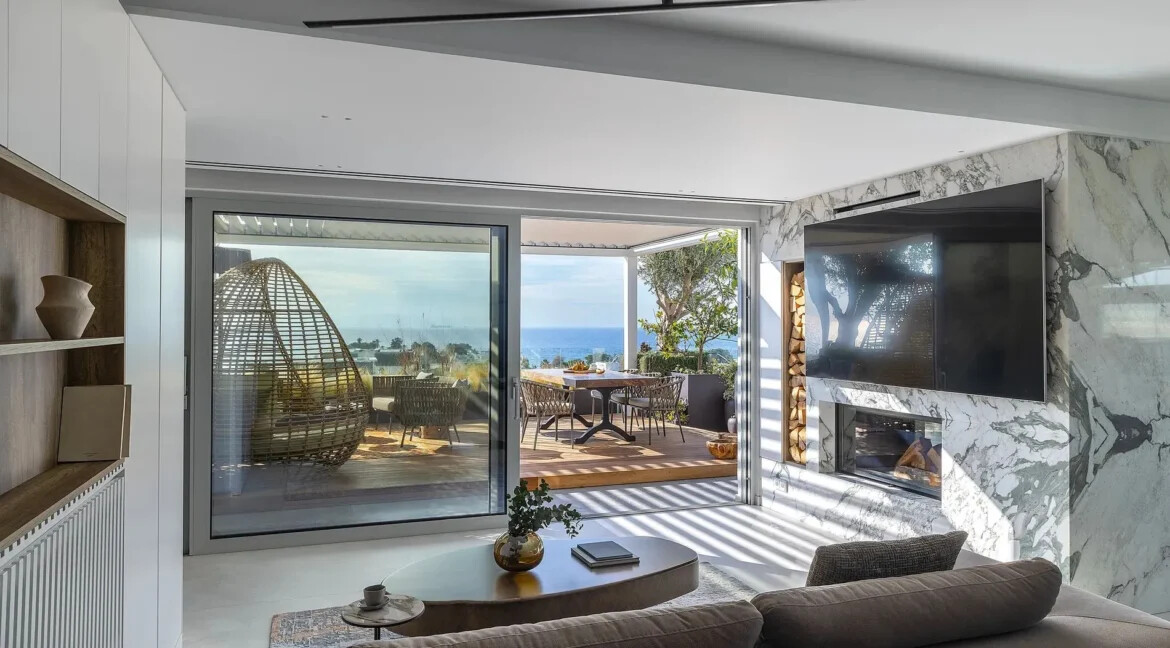 Luxurious Triplex Penthouse with Panoramic Sea Views in Glyfada for sale 25