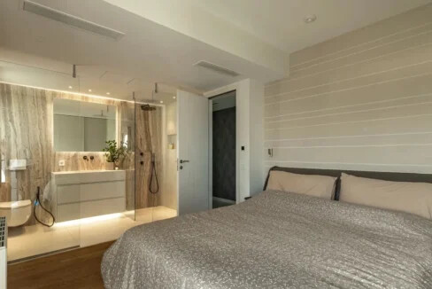 Luxurious Triplex Penthouse with Panoramic Sea Views in Glyfada for sale 6