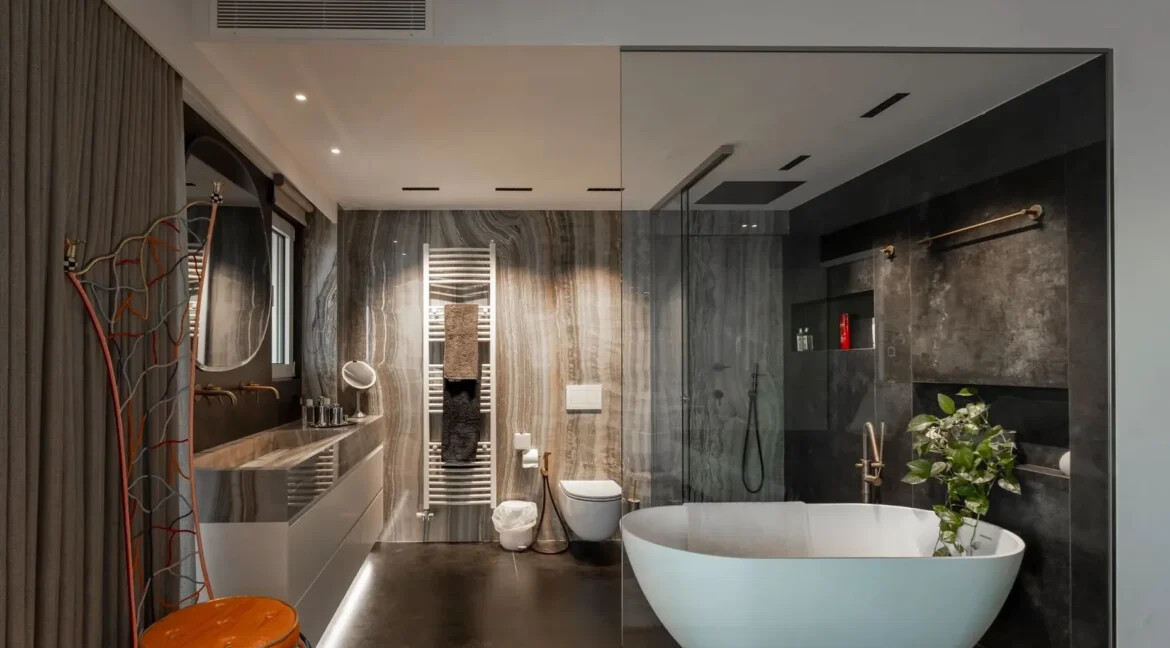 Luxurious Triplex Penthouse with Panoramic Sea Views in Glyfada for sale 8