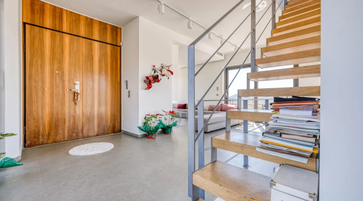 Luxurious Villa for Sale in Athens, Greece 10