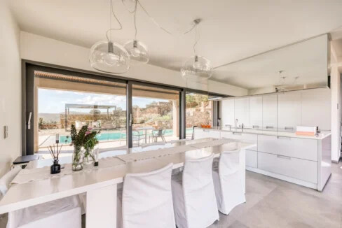 Luxurious Villa for Sale in Athens, Greece 2