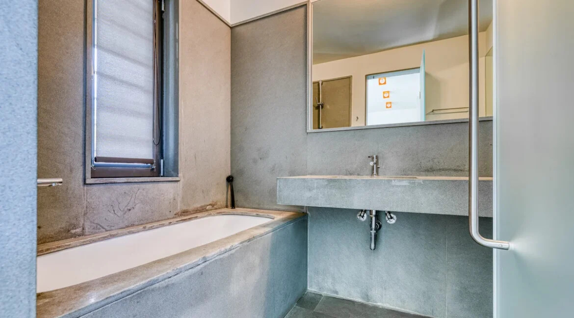 Luxurious Villa for Sale in Athens, Greece 20