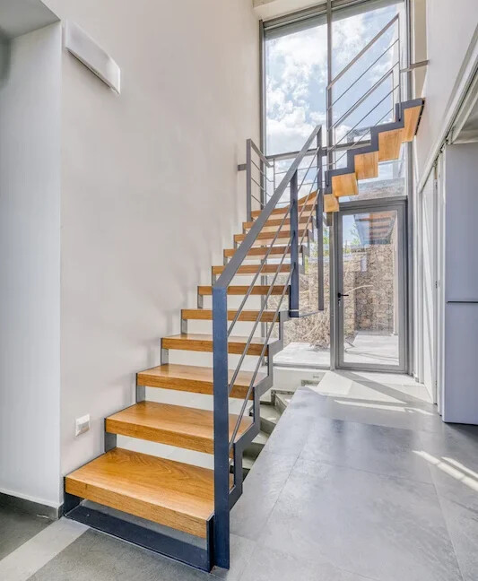 Luxurious Villa for Sale in Athens, Greece 23